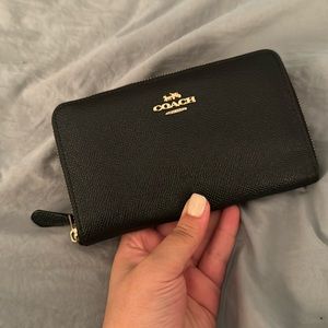 Coach Zip Around Wallet (Black)